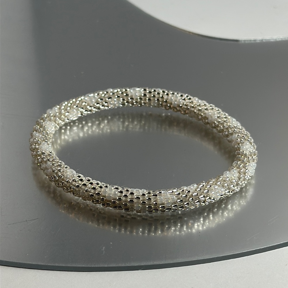 Sashka White / Silver Bracelet 8" - #474